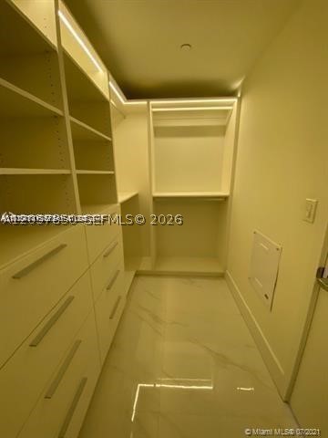 16385 Biscayne Blvd 702 Property Photo 28