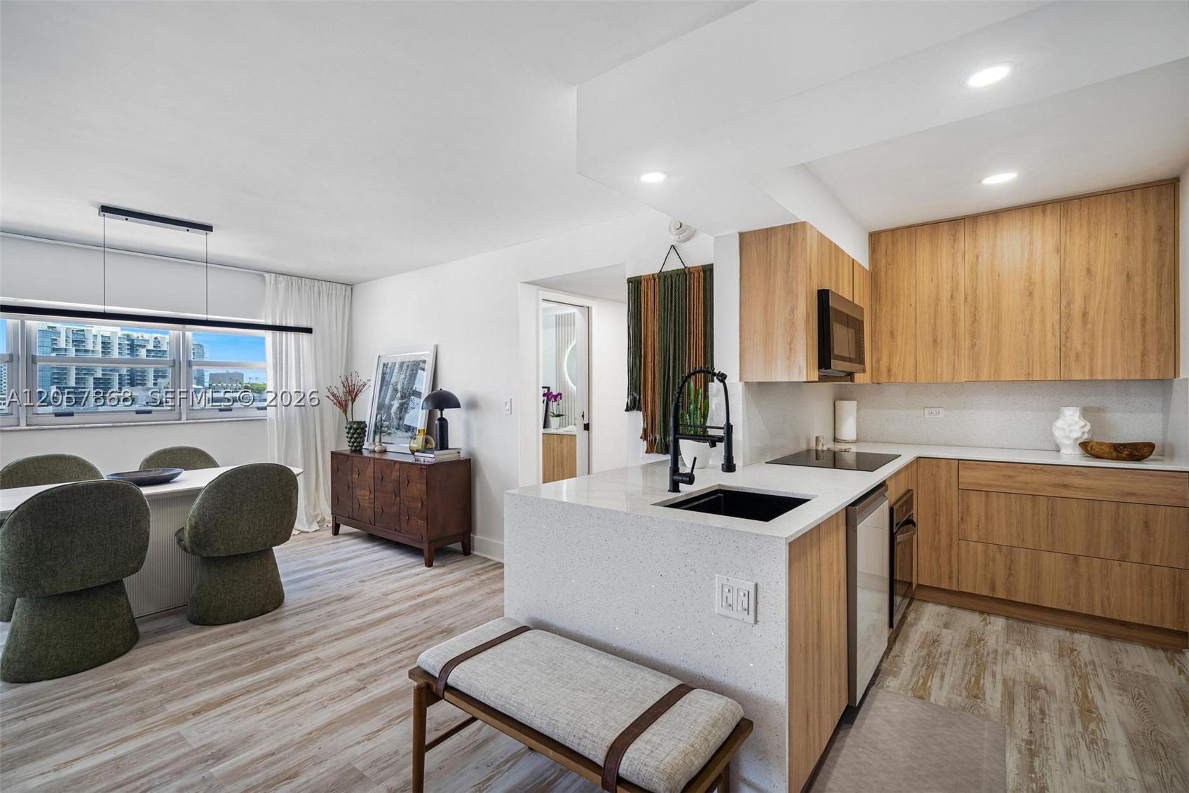 1881 Washington Ave 8c Property Photo 10