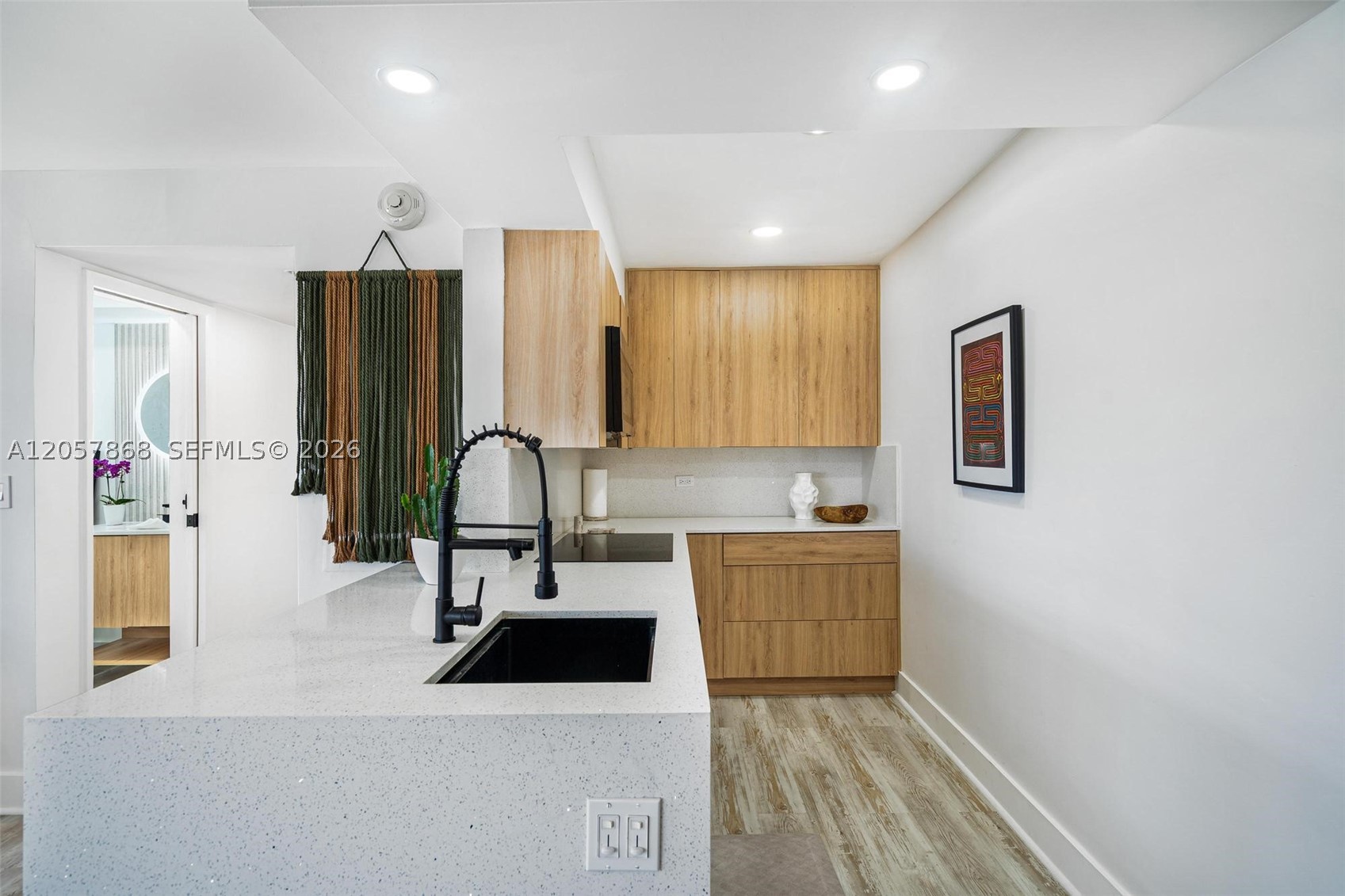 1881 Washington Ave 8c Property Photo 11