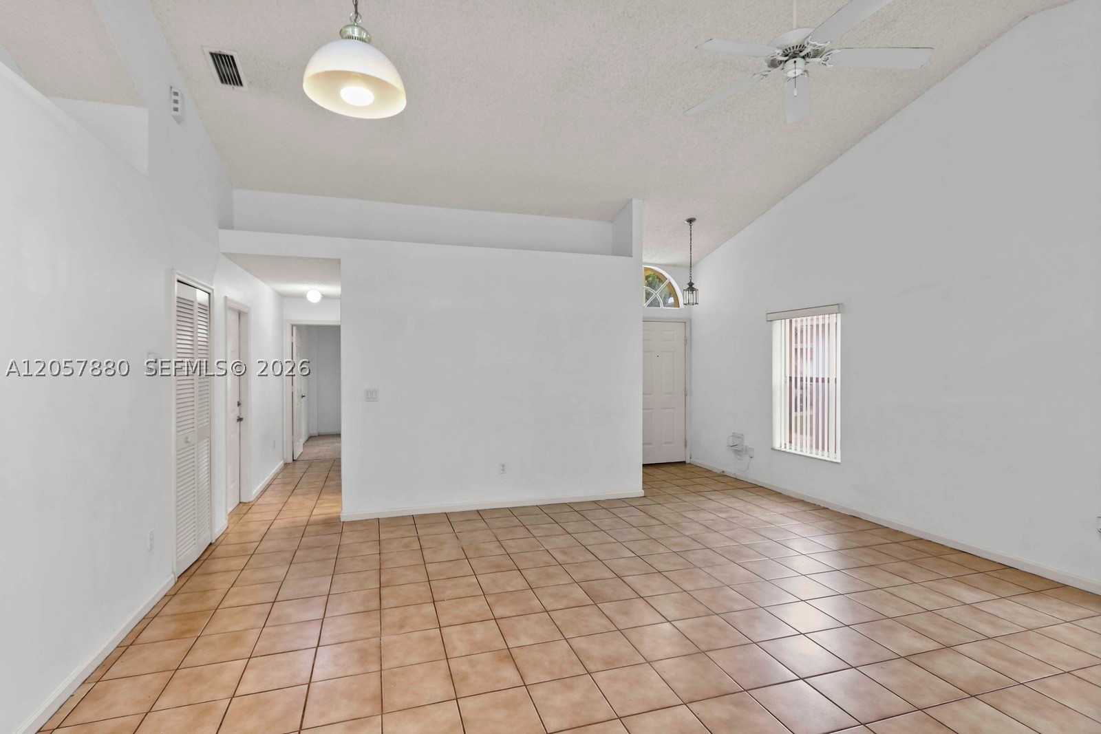467 Se 20th Dr Property Photo 6