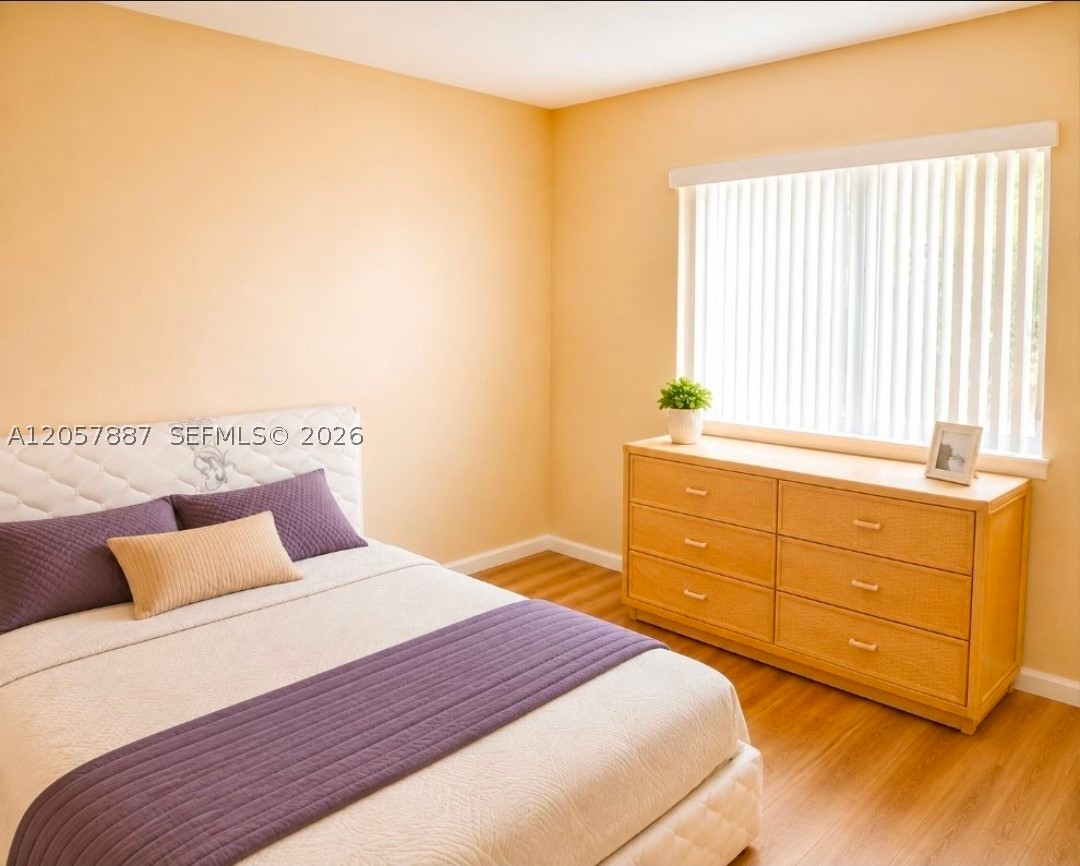 3905 N Nob Hill Rd 312 Property Photo 6