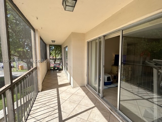 3905 N Nob Hill Rd 312 Property Photo 15