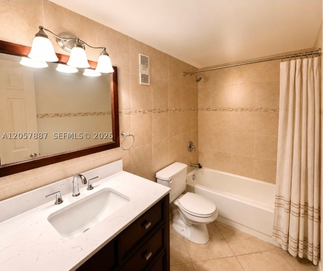 3905 N Nob Hill Rd 312 Property Photo 22