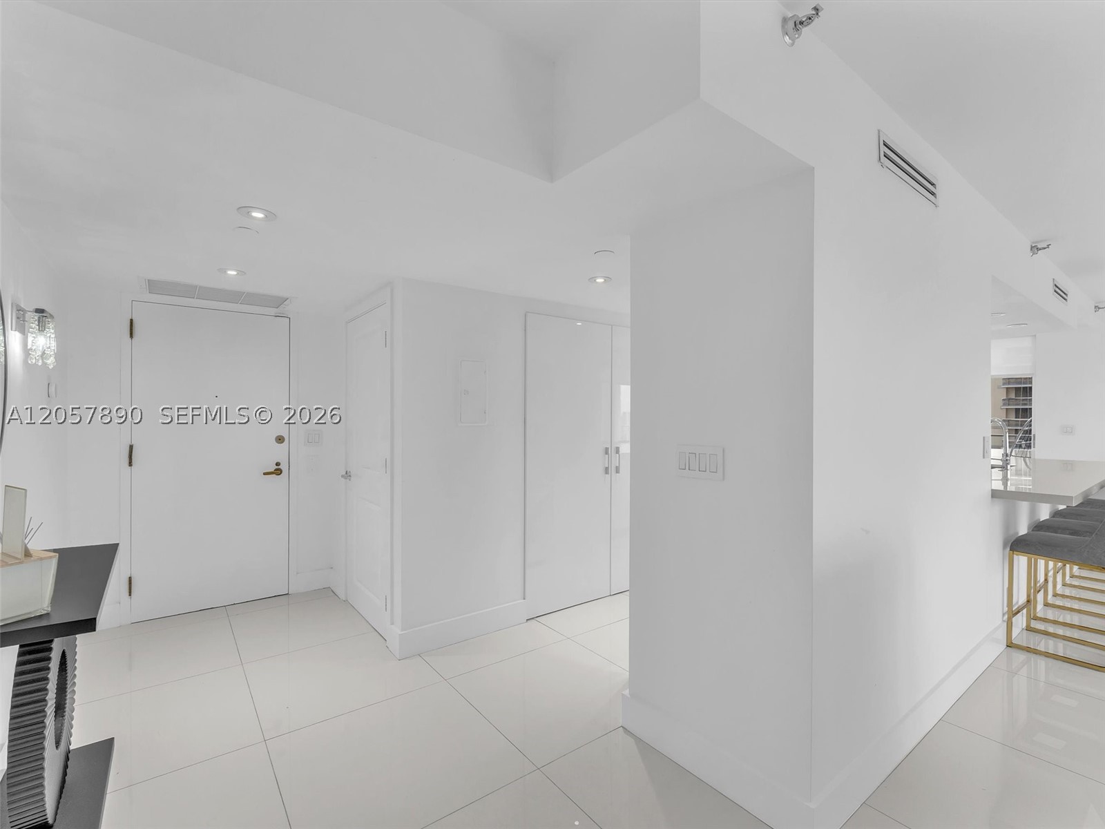 19707 Turnberry Way 21d Property Photo 5