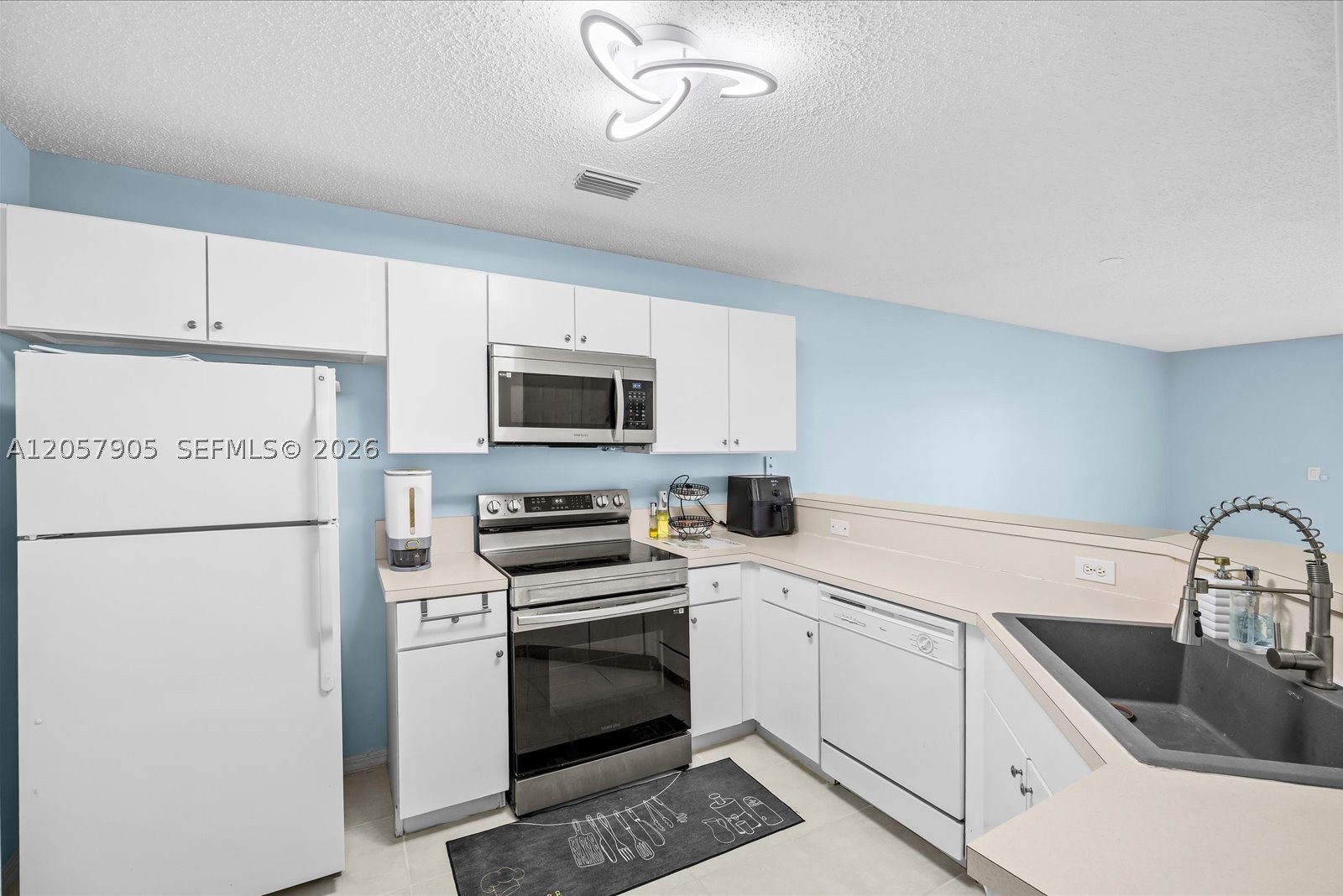 232 Timberwalk Trl Property Photo 6