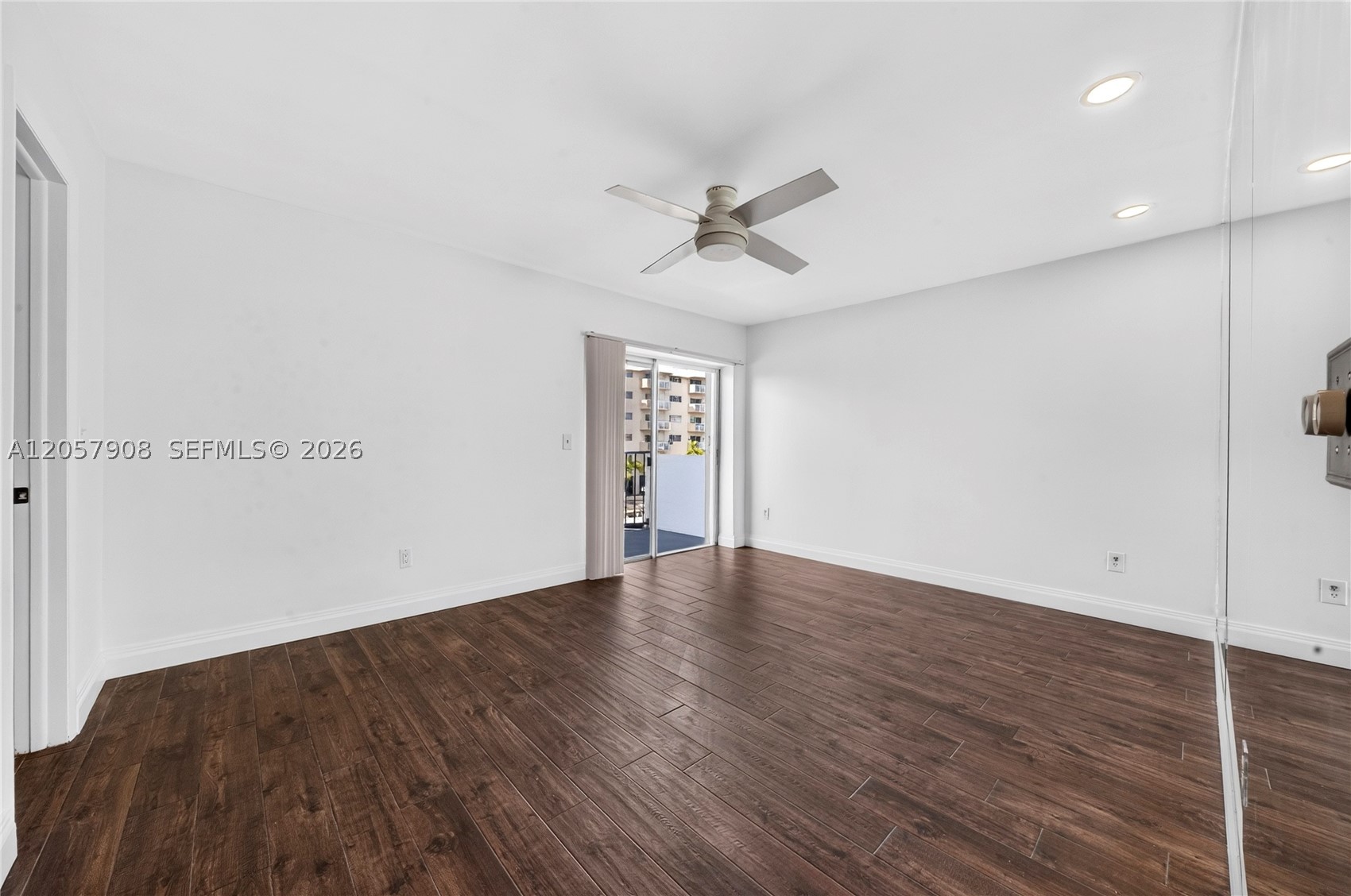 3642 Ne 171st St 305 Property Photo 20