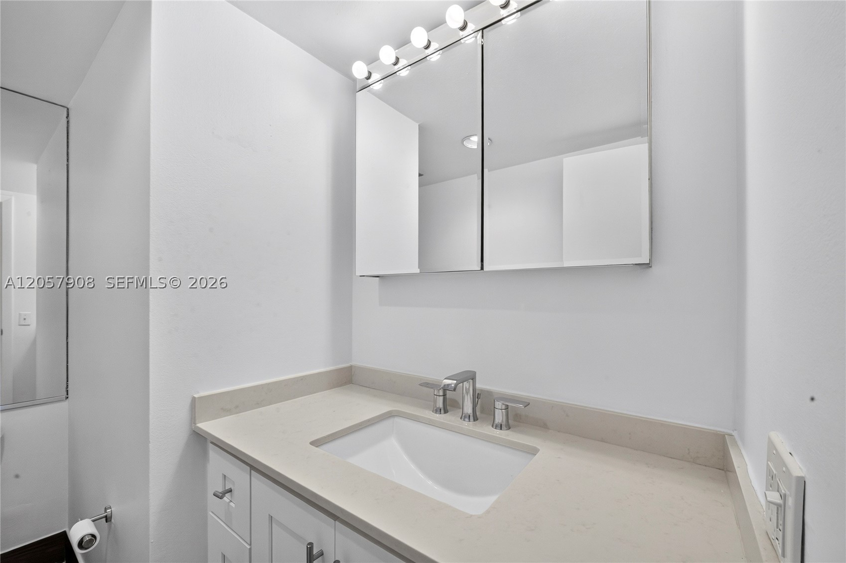 3642 Ne 171st St 305 Property Photo 24