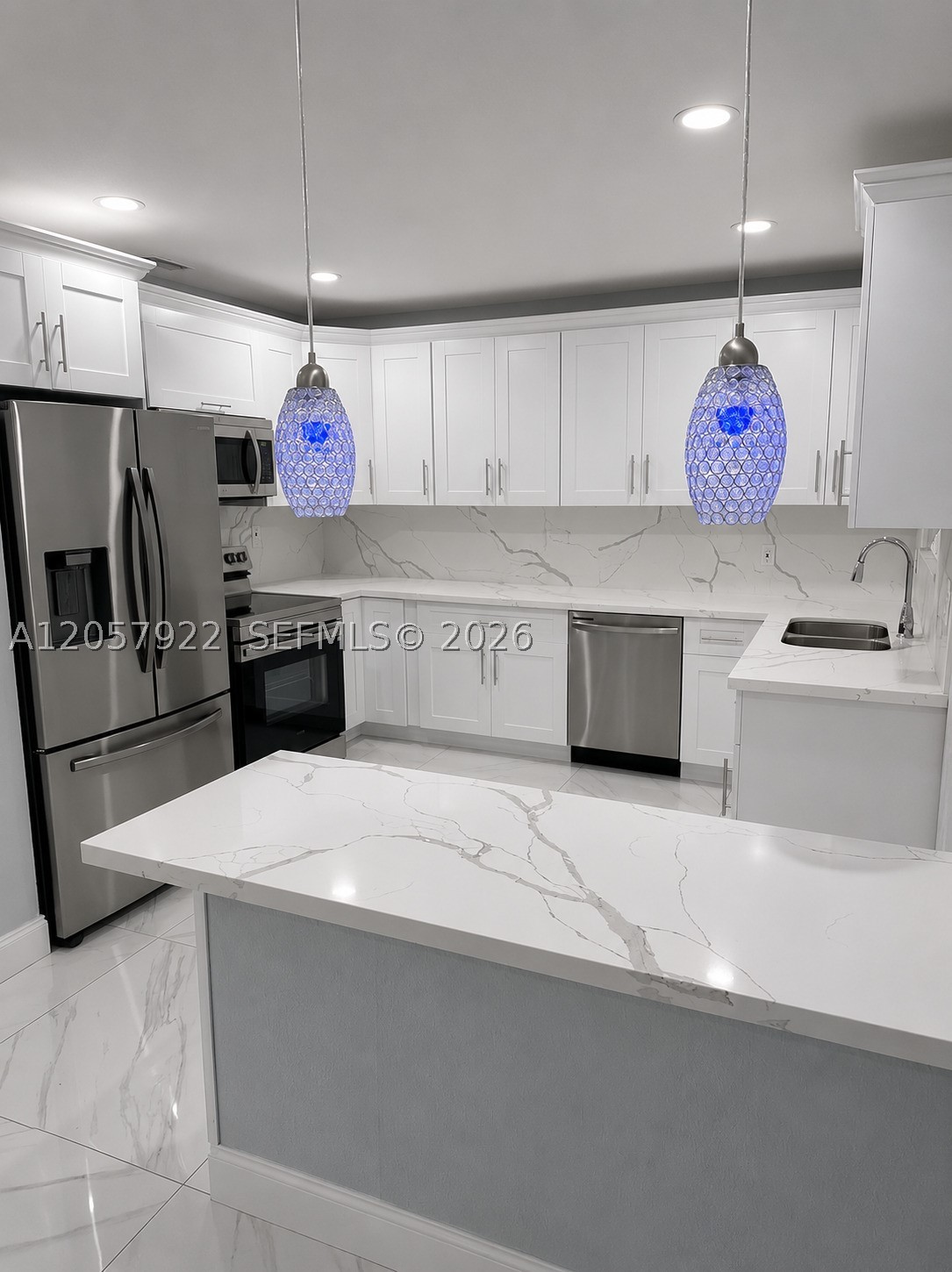 552 Ne 161st St Property Photo 2