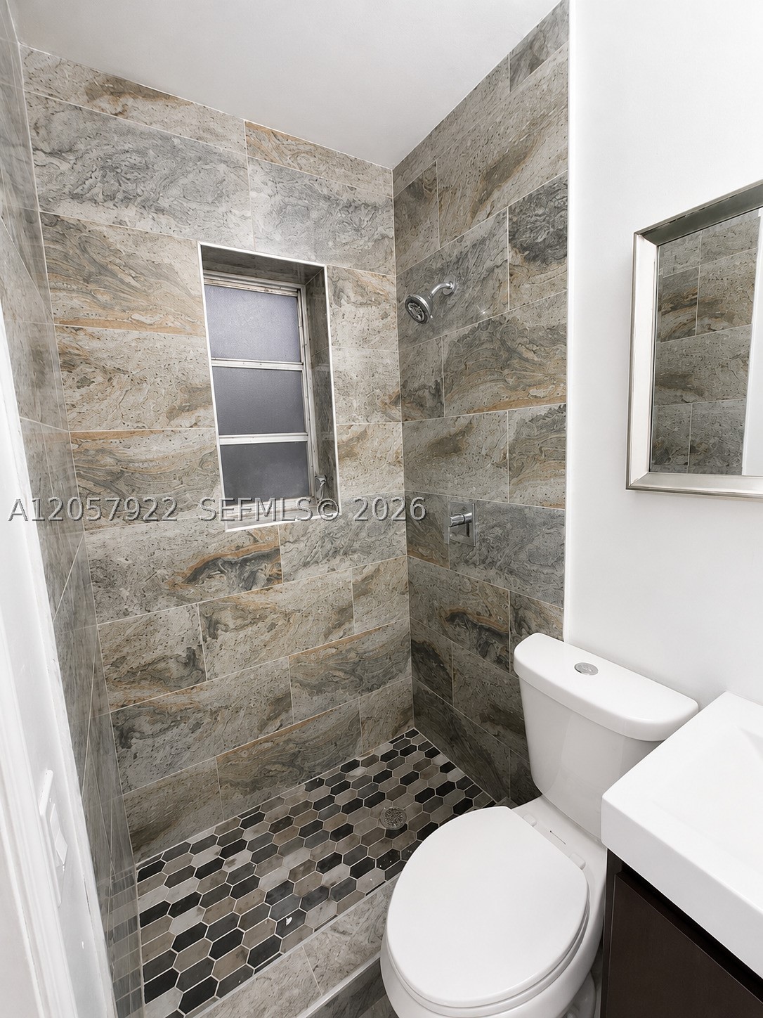 552 Ne 161st St Property Photo 17