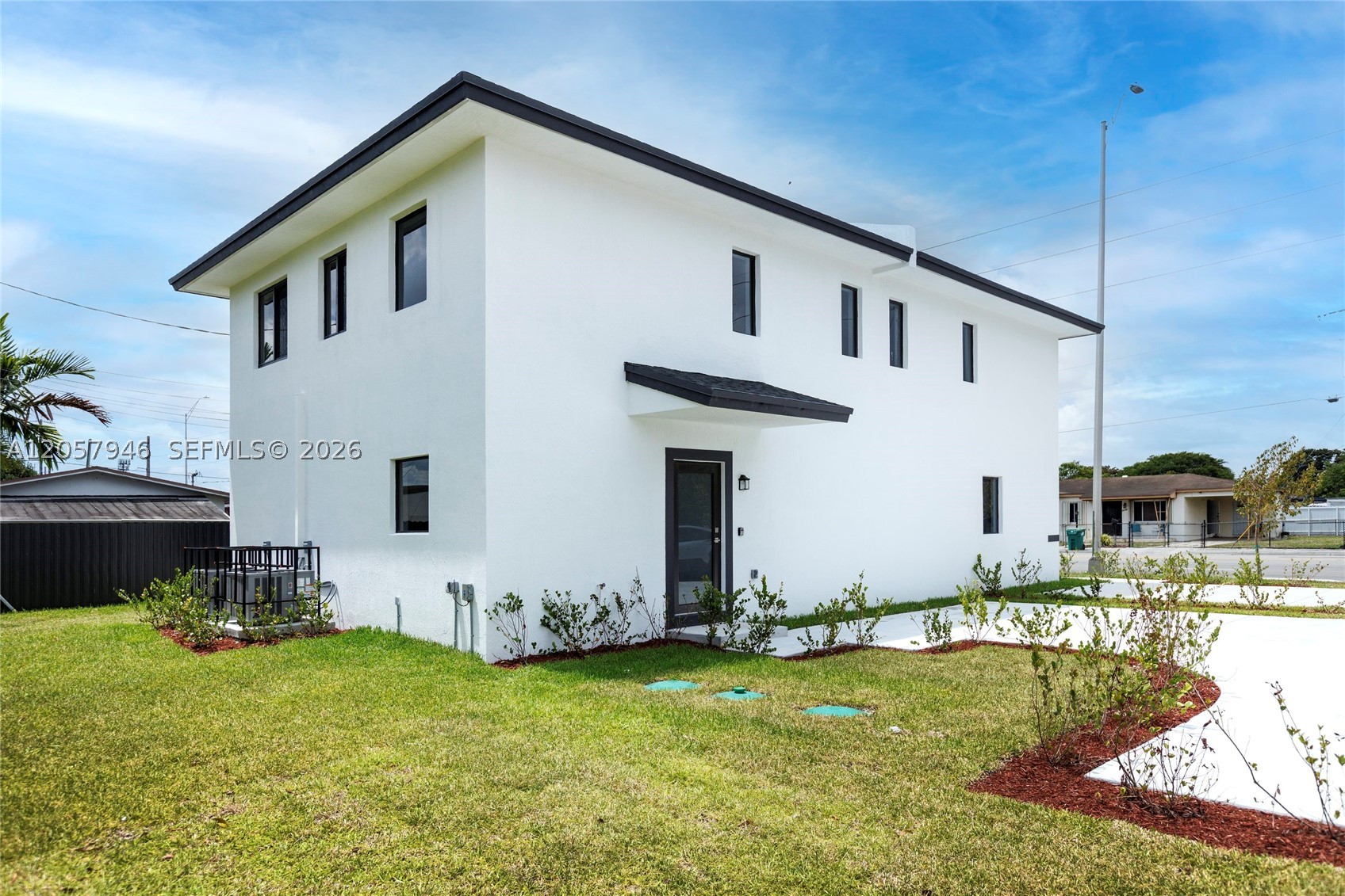 310 NW 6 St