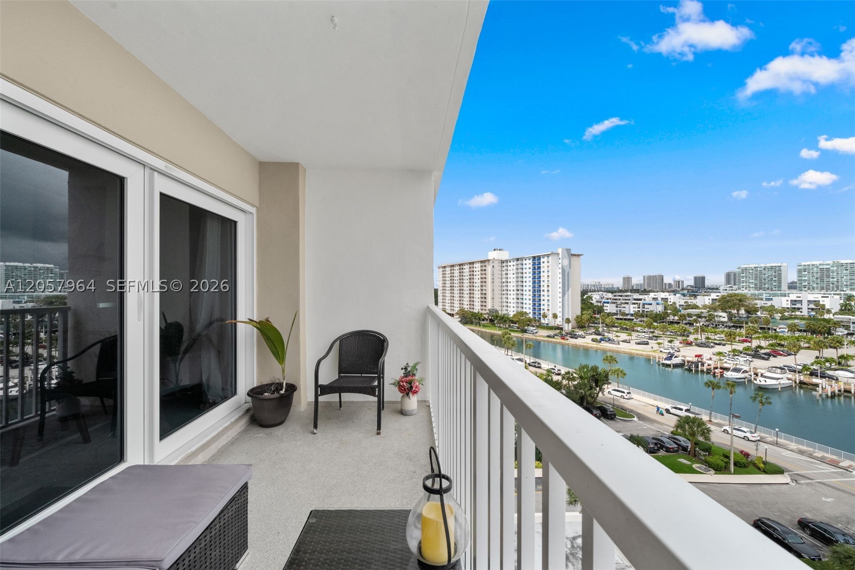 300 Bayview Dr 807 Property Photo 28