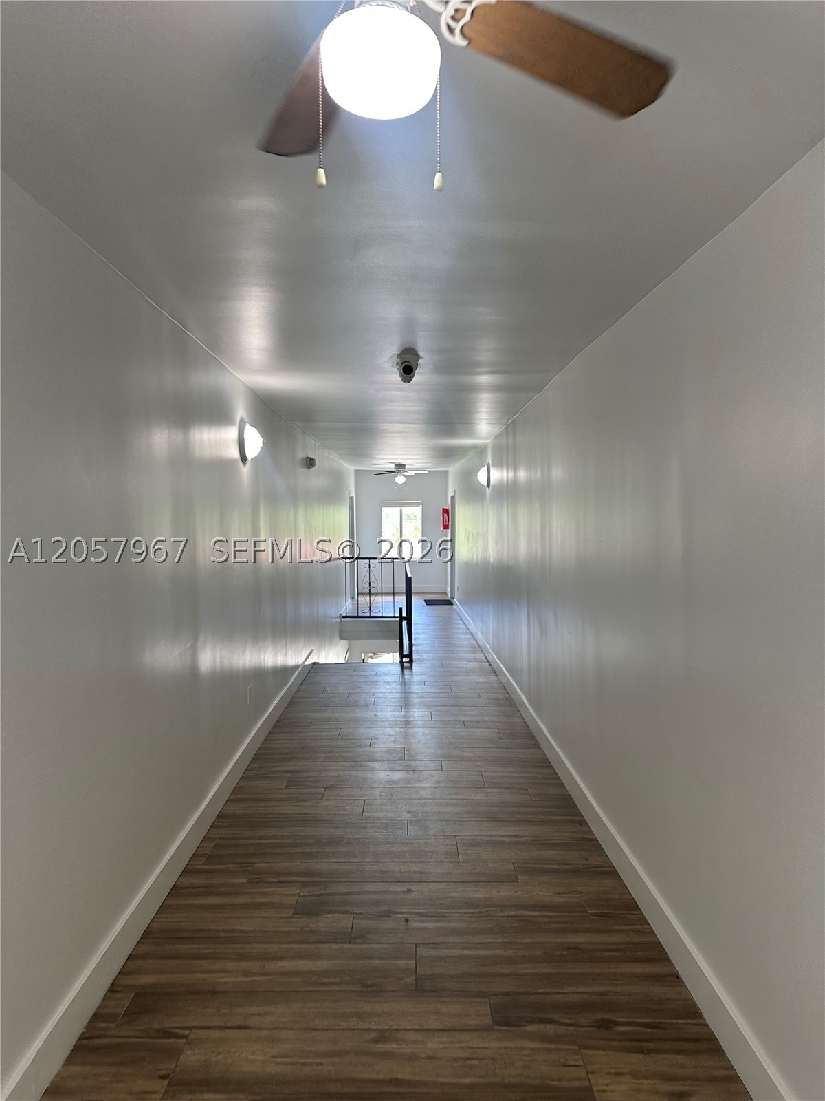 2500 Ne 192nd St 6 Property Photo 4