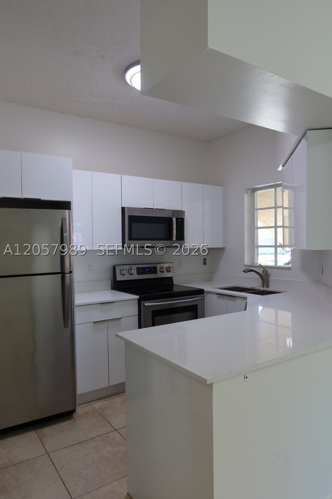 18340 Nw 68th Ave A Property Photo 2