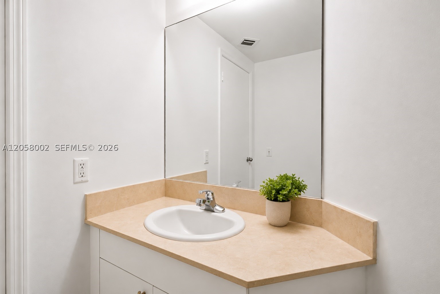 701 Brickell Key Blvd 604 Property Photo 14