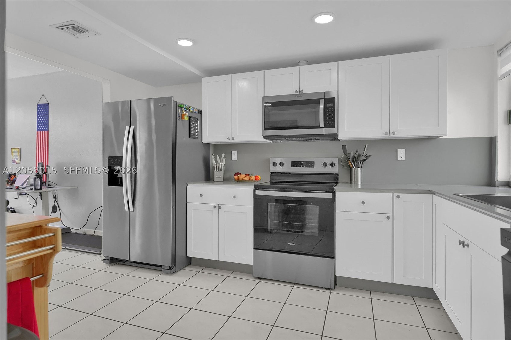 9177 Fontainebleau Blvd 3 Property Photo 9