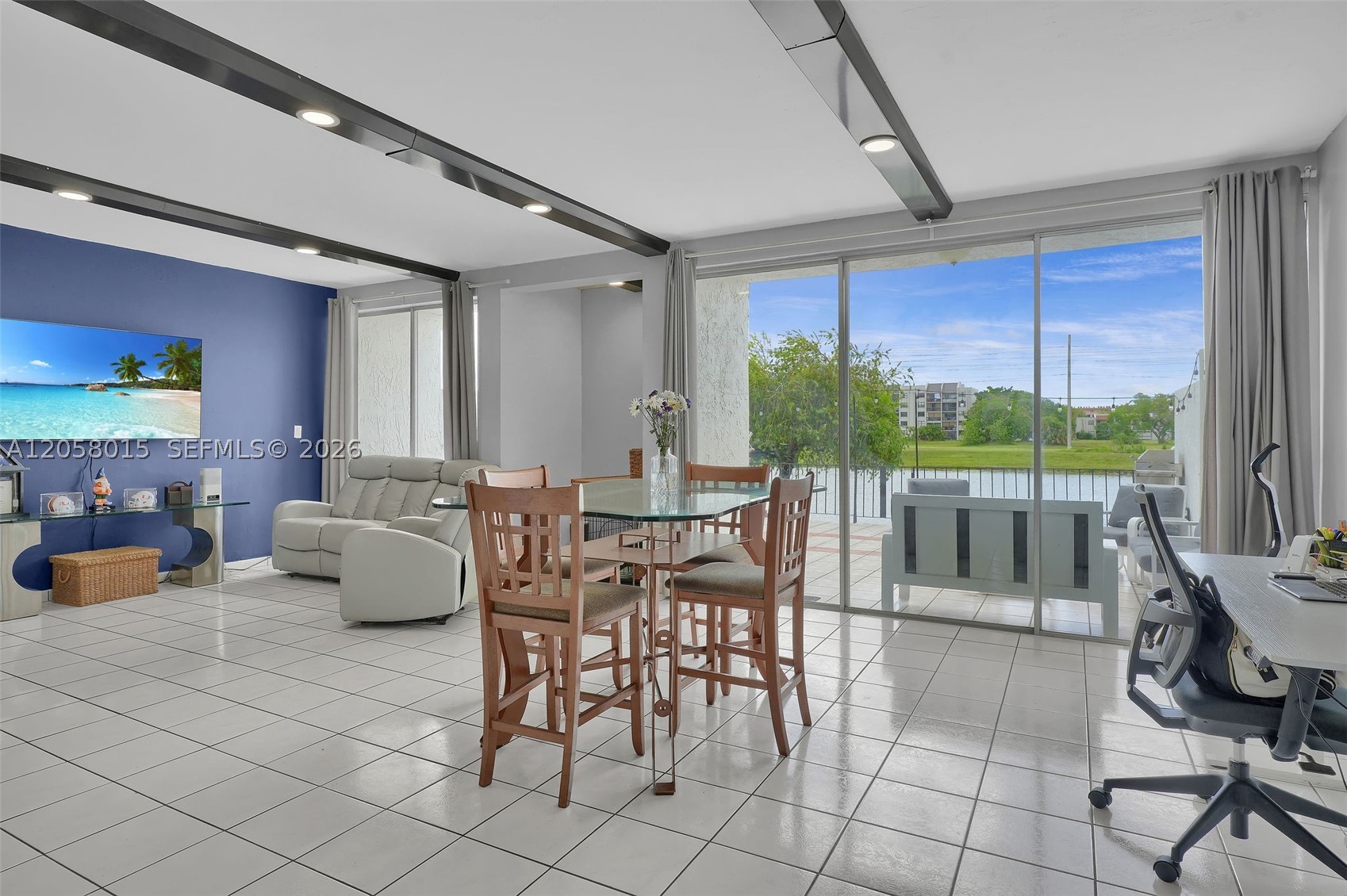 9177 Fontainebleau Blvd 3 Property Photo 10