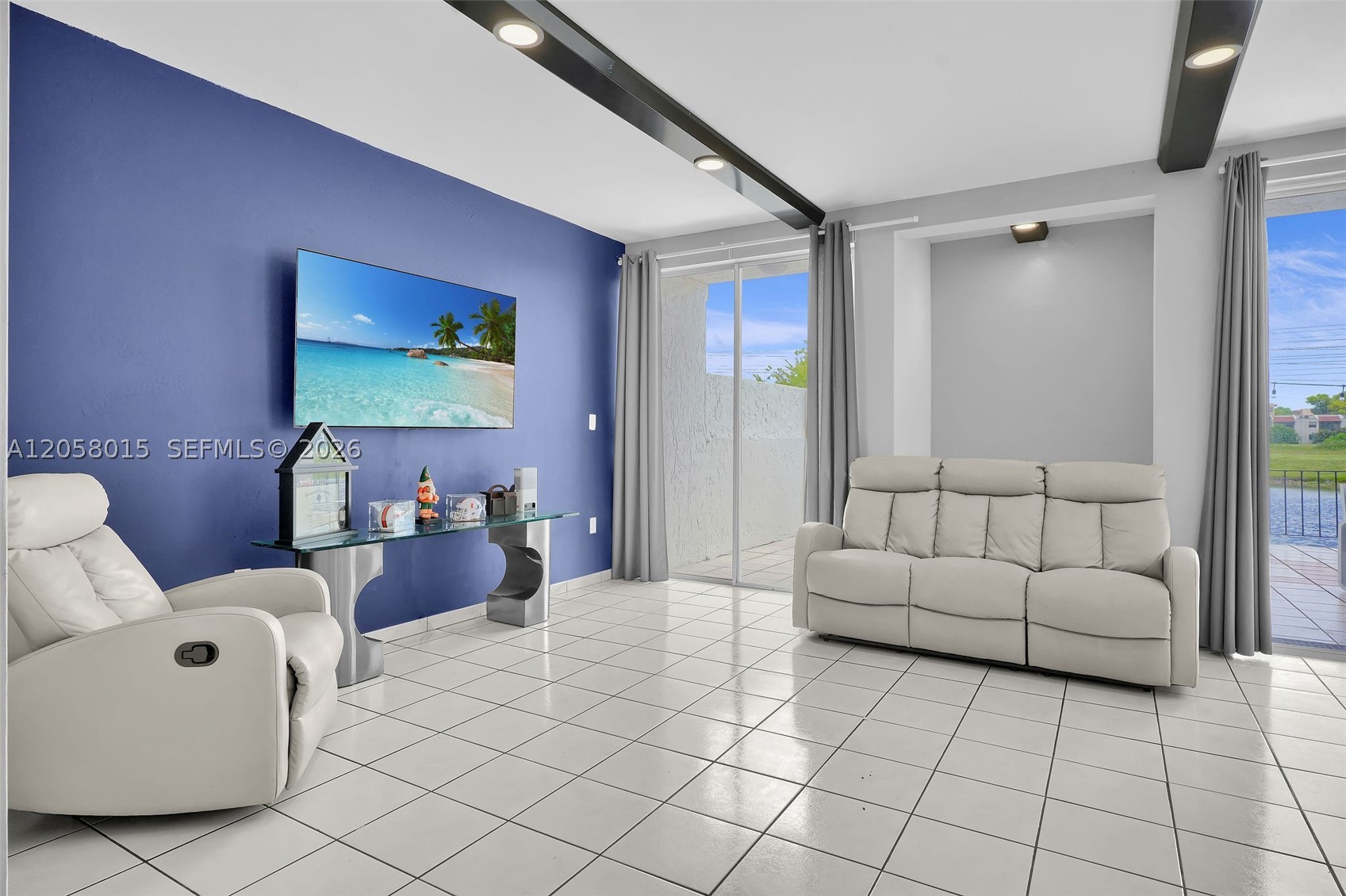 9177 Fontainebleau Blvd 3 Property Photo 12