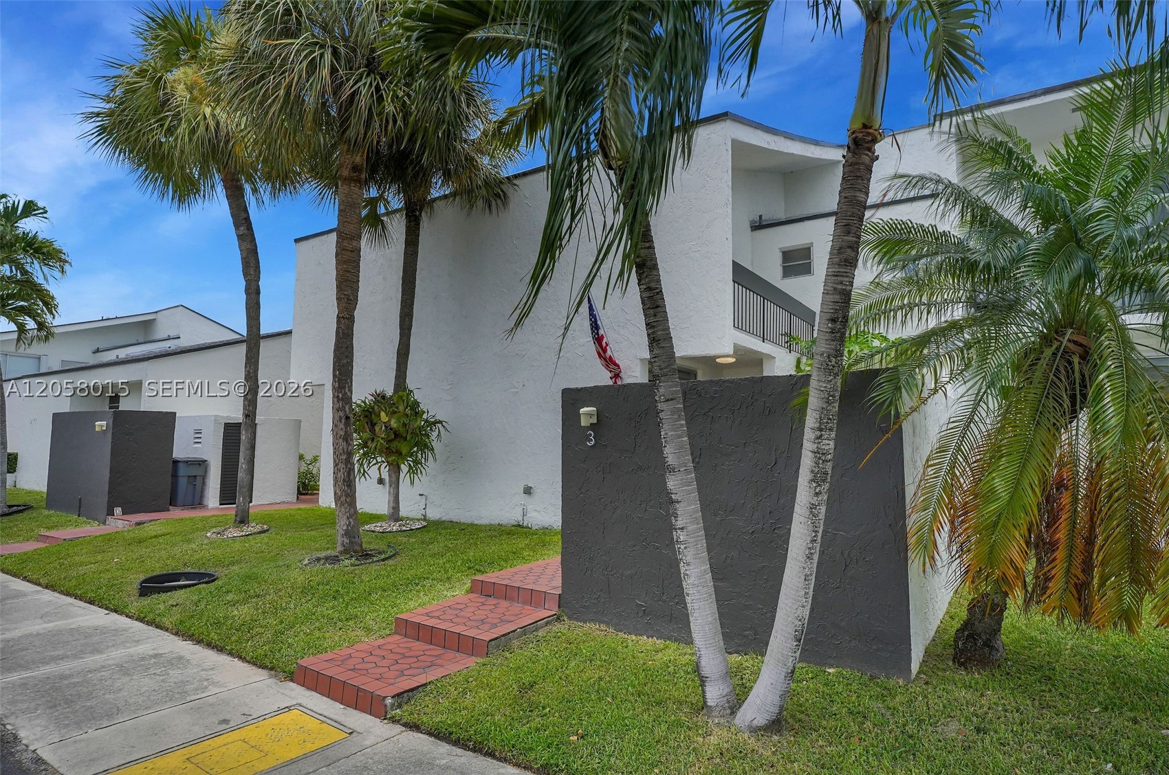 9177 Fontainebleau Blvd 3 Property Photo 43