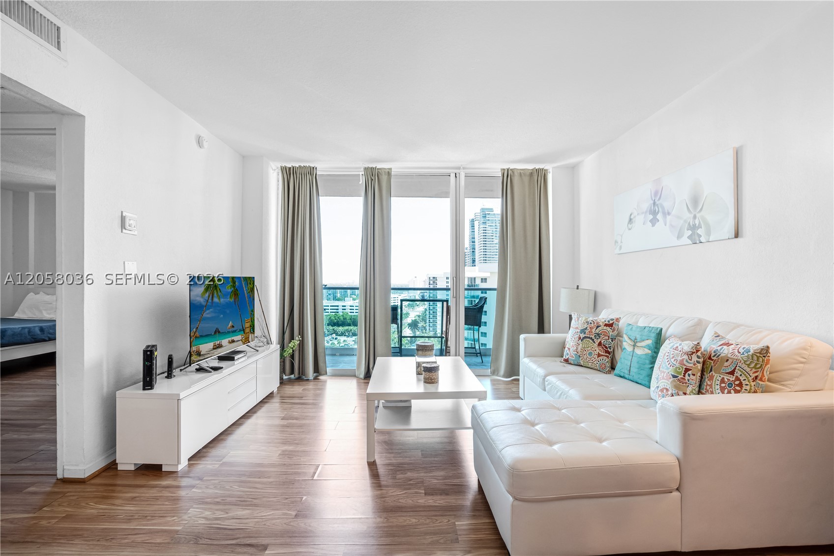 4001 S Ocean Dr 16e Property Photo 4