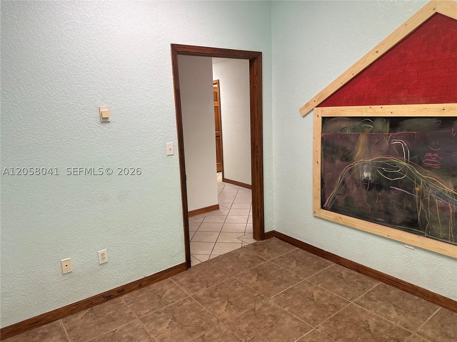 257 N Krome Ave Property Photo 20