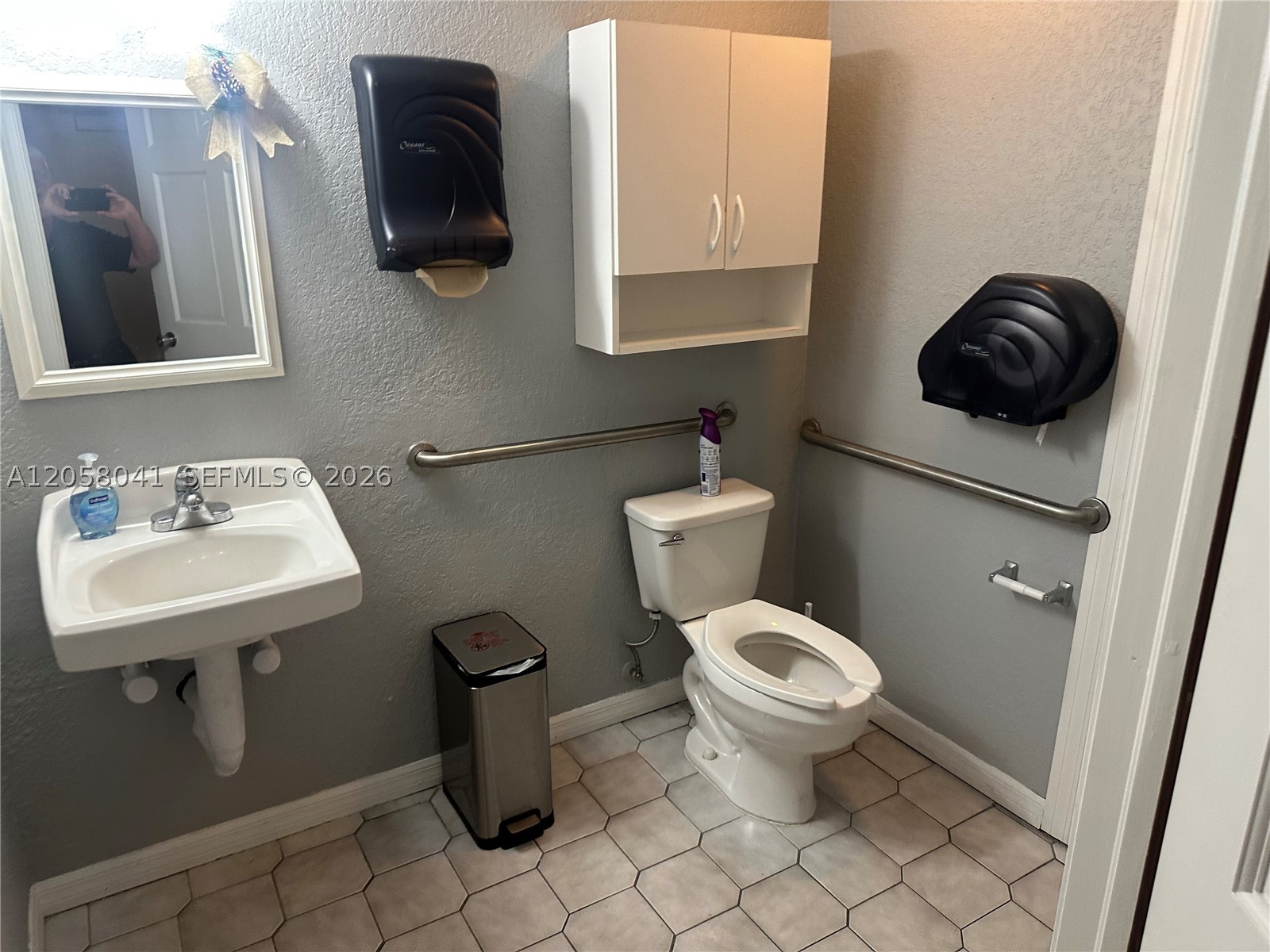 257 N Krome Ave Property Photo 26