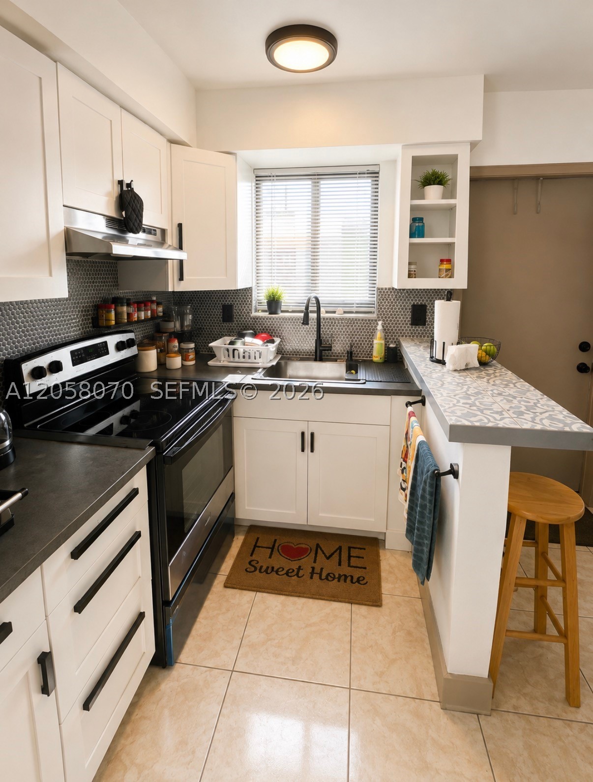 615 Ne 7th St 7 Property Photo 3