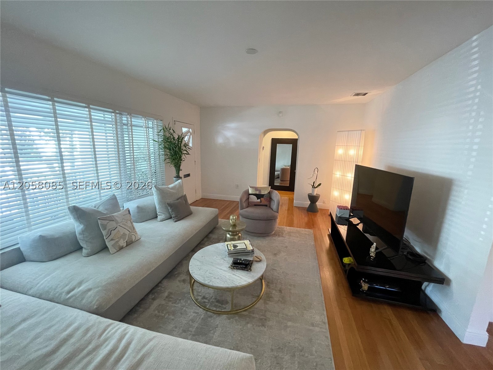 1116 Biarritz Dr Property Photo 2
