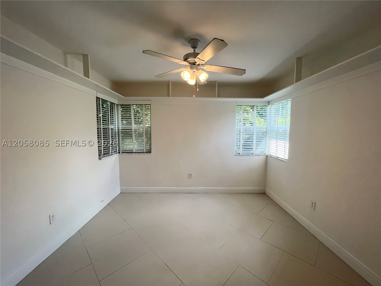 1116 Biarritz Dr Property Photo 18