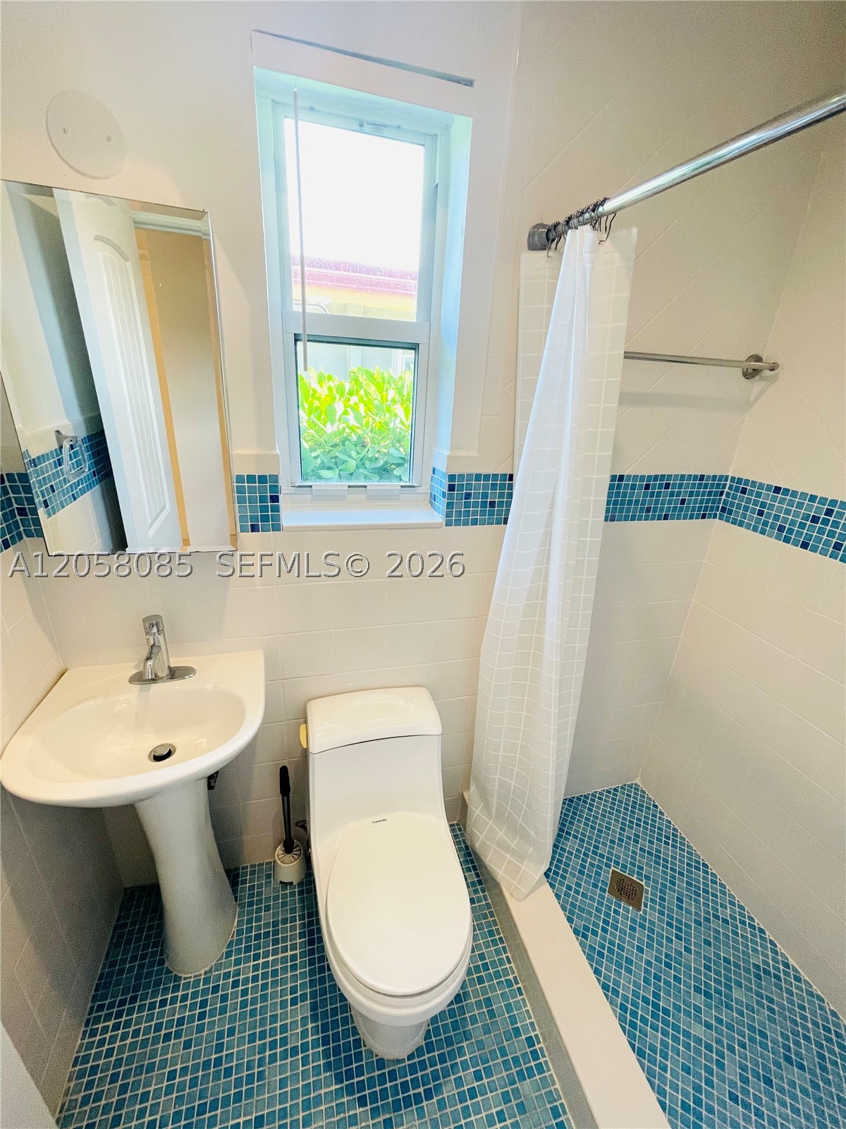 1116 Biarritz Dr Property Photo 20