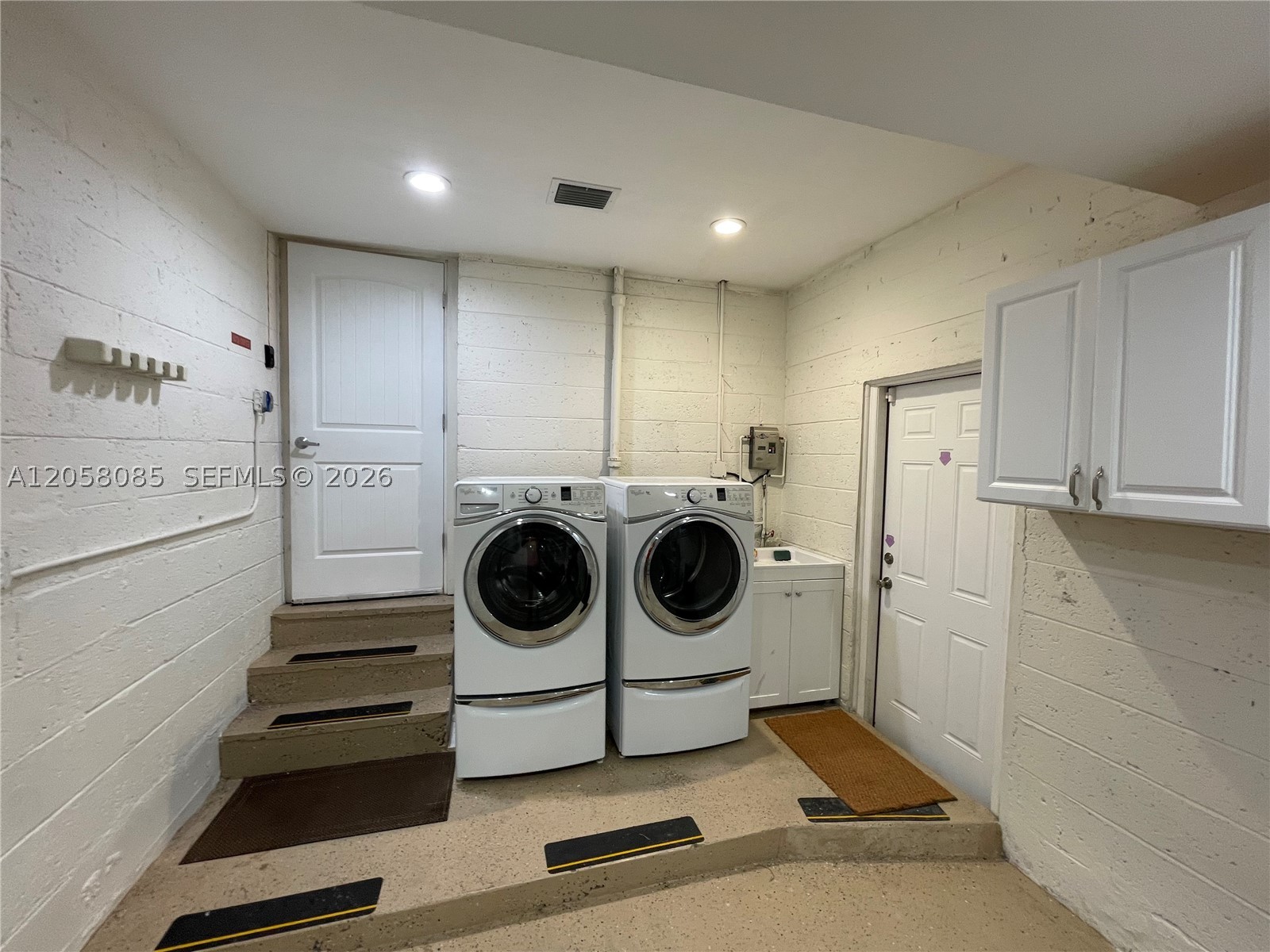 1116 Biarritz Dr Property Photo 21
