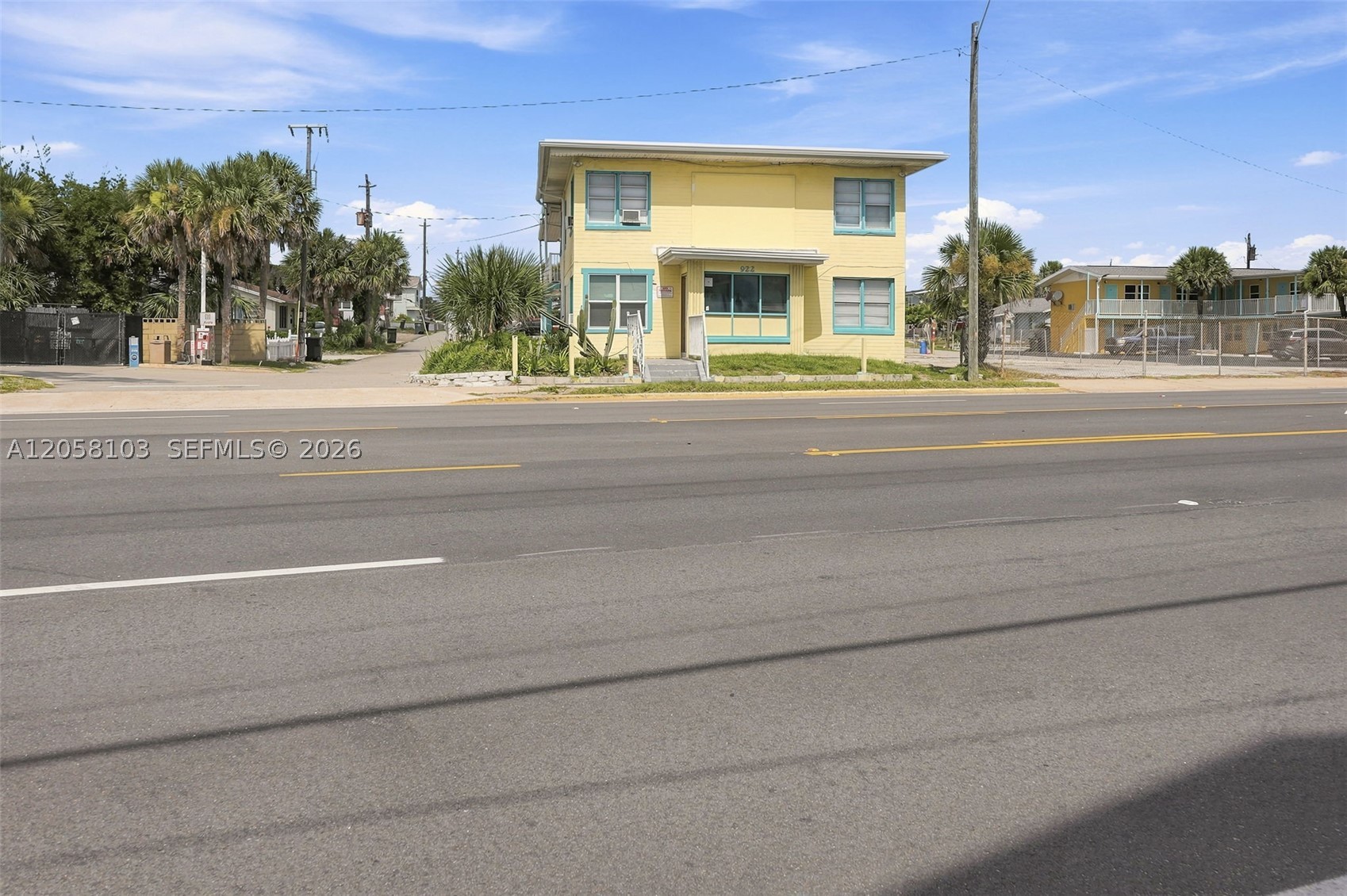 922 S Atlantic Property Photo 2