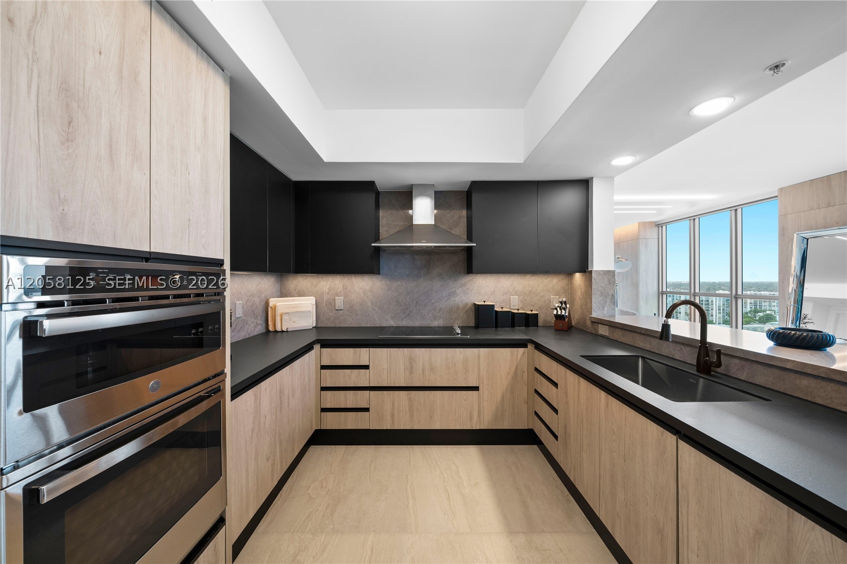 3535 S Ocean Dr 1506 Property Photo 10