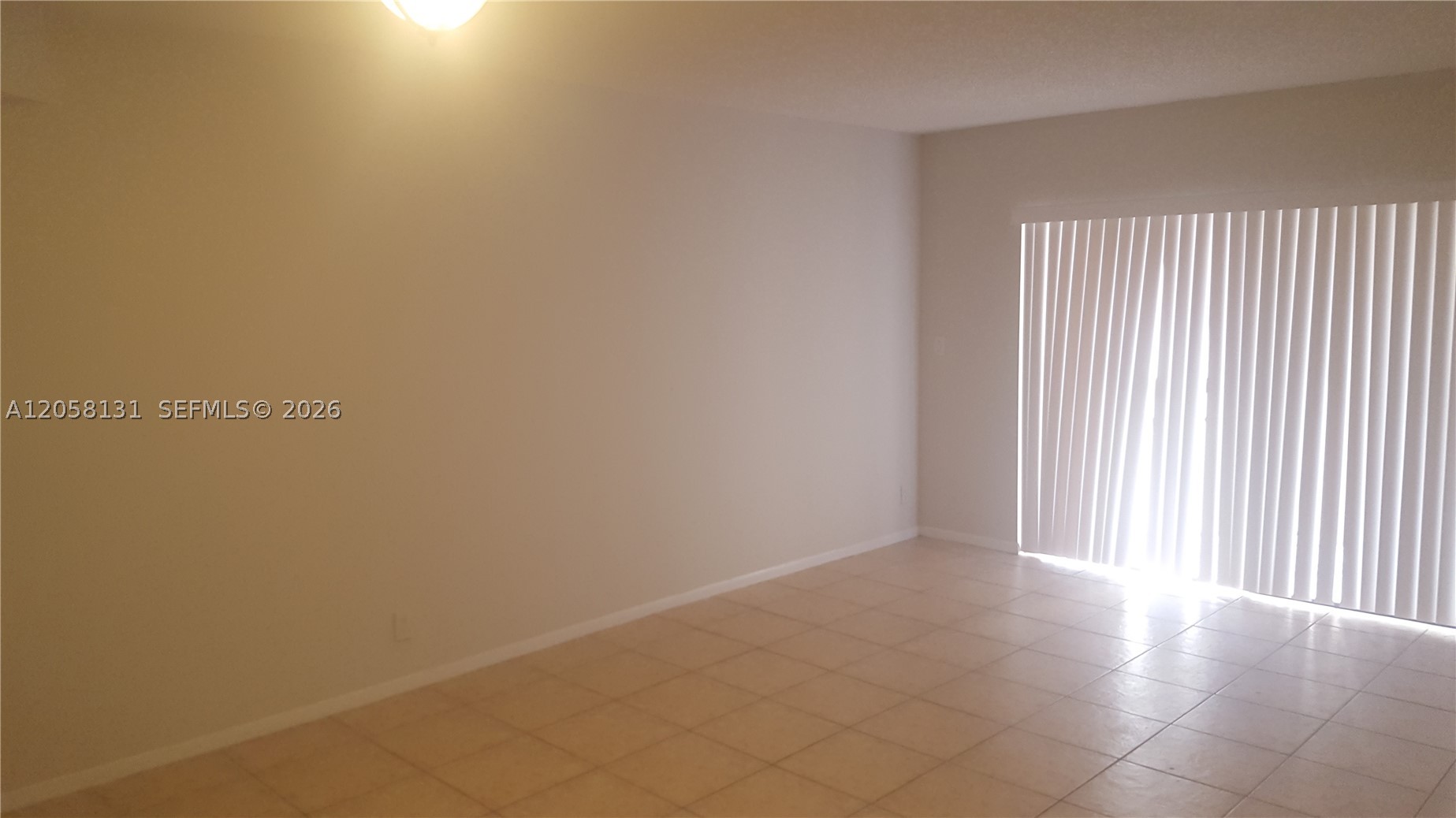 8290 Lake Dr 405 Property Photo 4