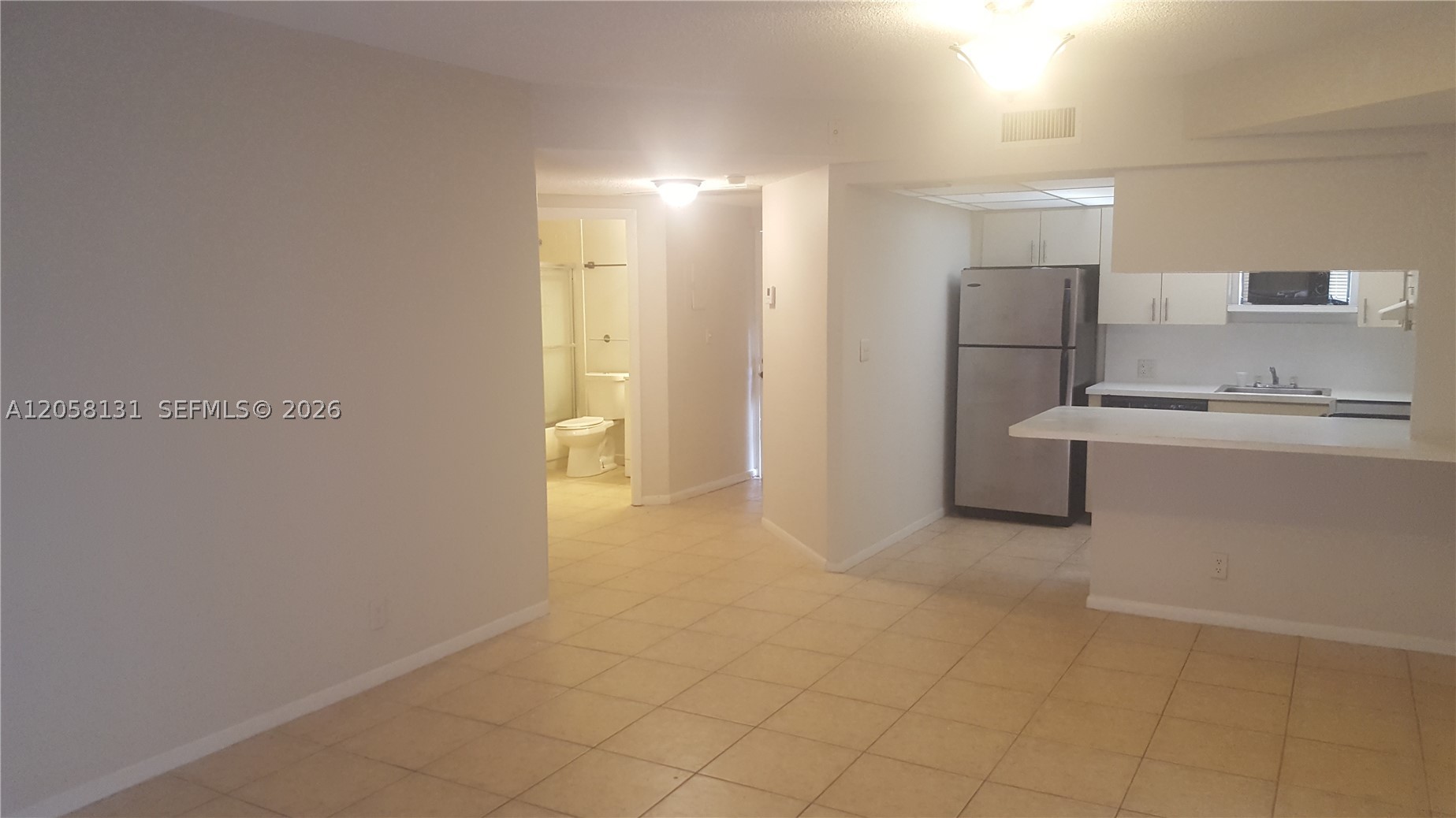 8290 Lake Dr 405 Property Photo 5
