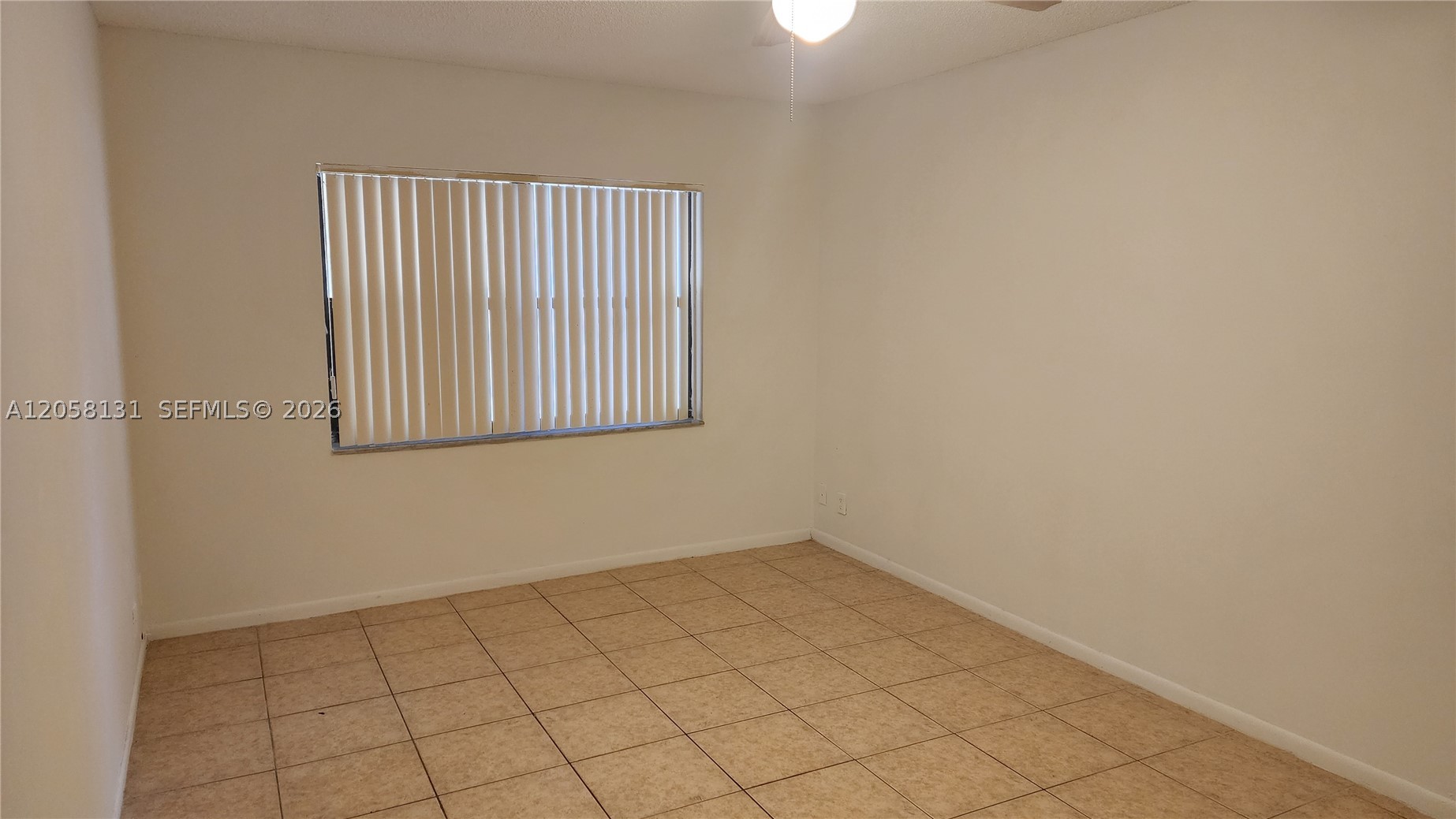 8290 Lake Dr 405 Property Photo 6