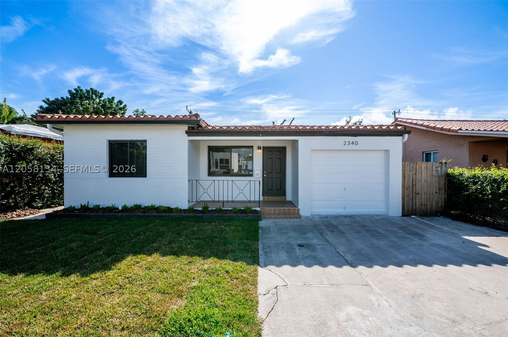 2340 SW 16th St Property Photo 1