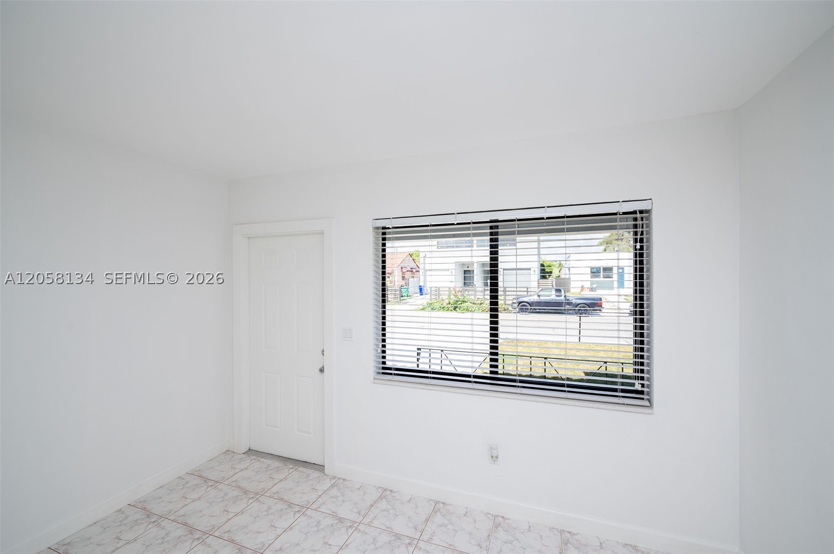 2340 Sw 16th St Property Photo 3