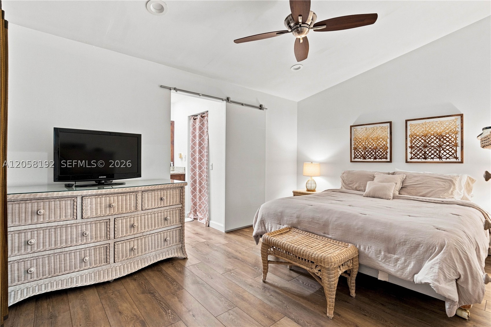 2083 Montpeliar Property Photo 6