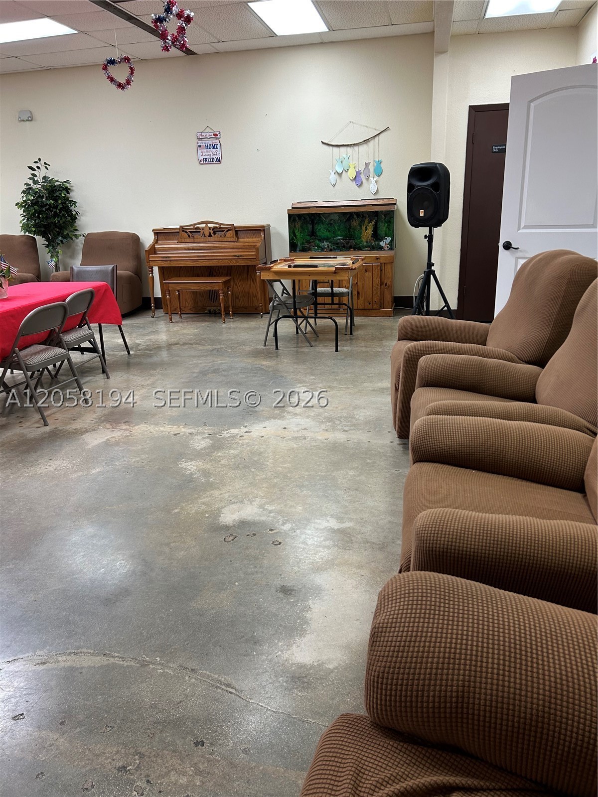 A12058194 Property Photo 1