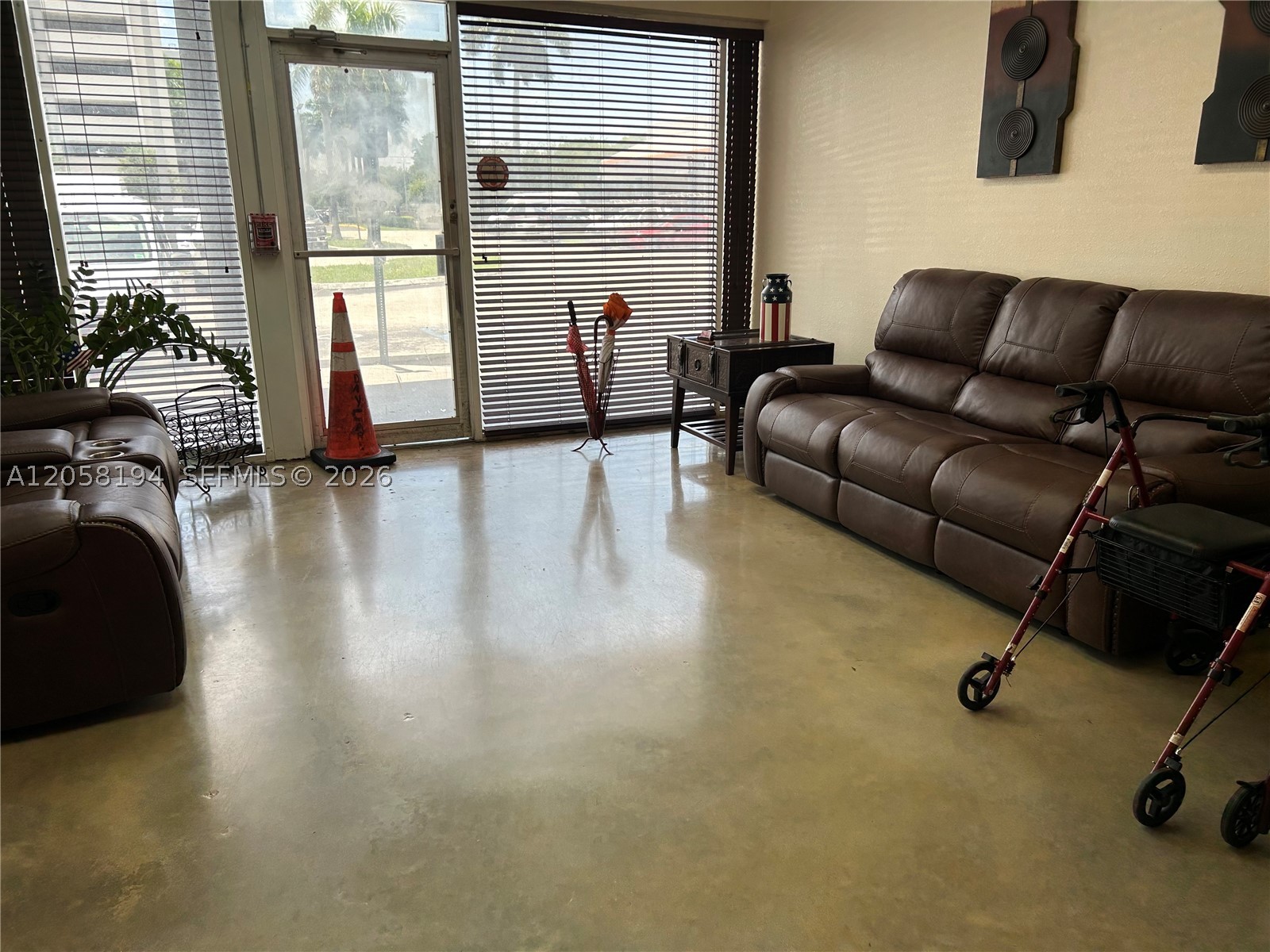 A12058194 Property Photo 11