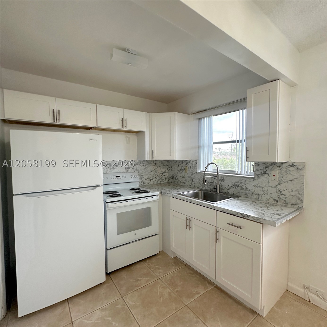 2826 Van Buren St 8 Property Photo 8