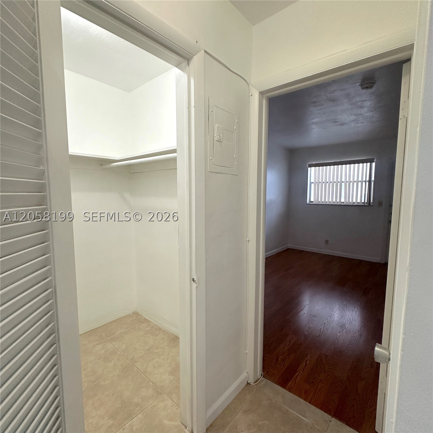 2826 Van Buren St 8 Property Photo 14