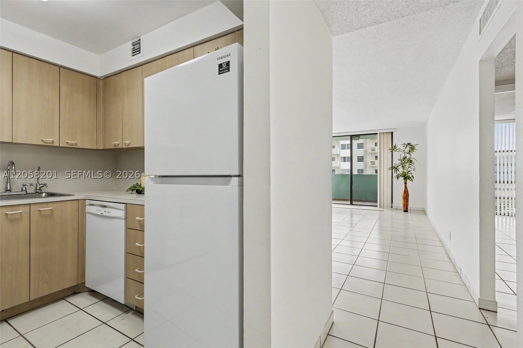 1825 W 44th Pl 509 Property Photo 18