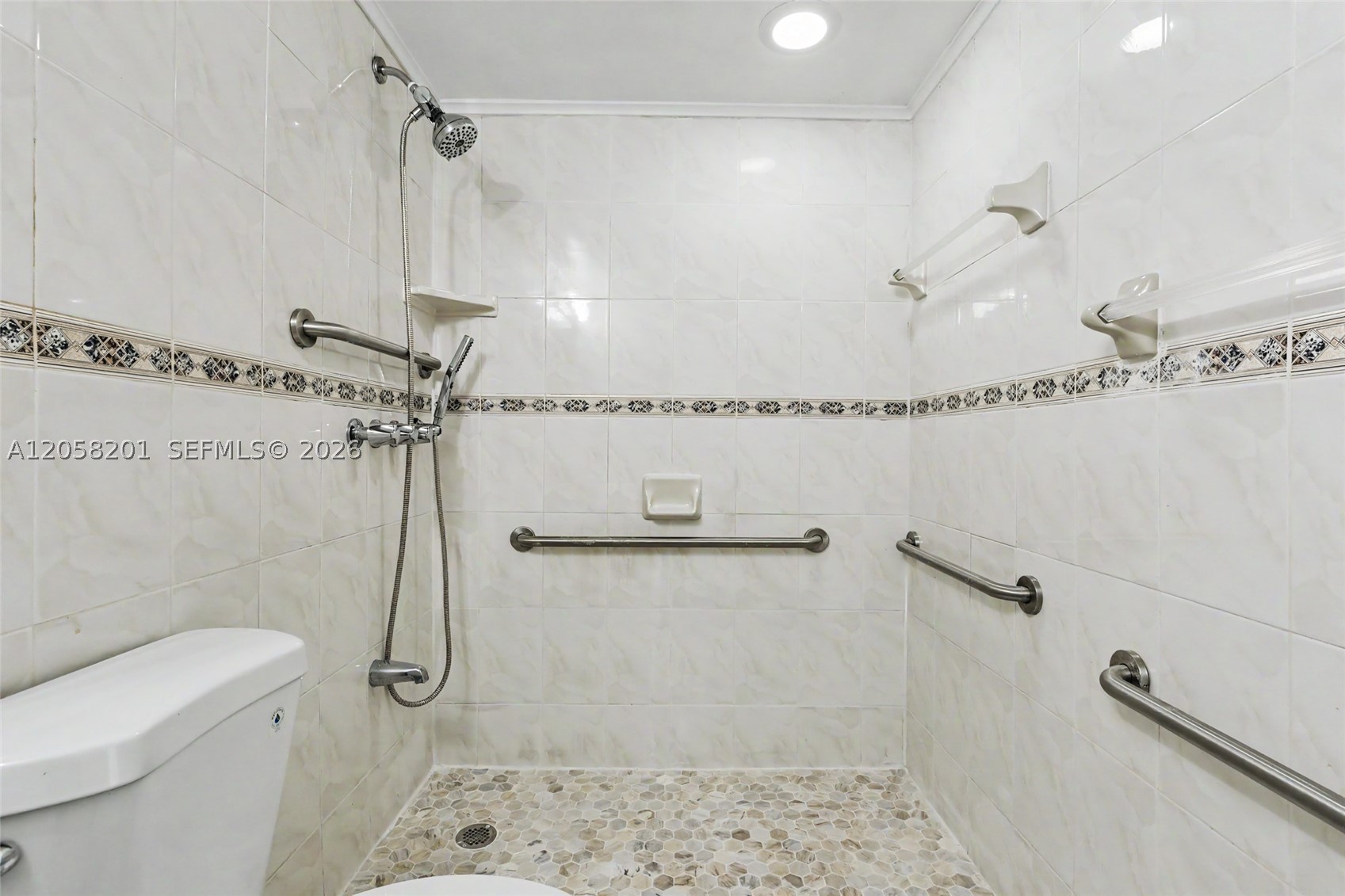 1825 W 44th Pl 509 Property Photo 32