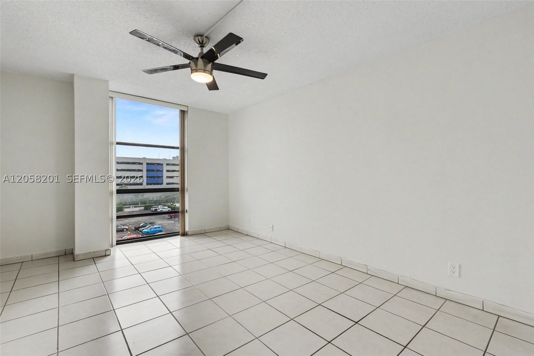 1825 W 44th Pl 509 Property Photo 33