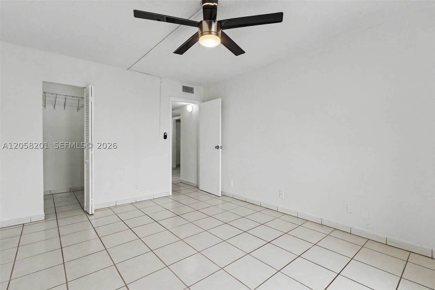 1825 W 44th Pl 509 Property Photo 36