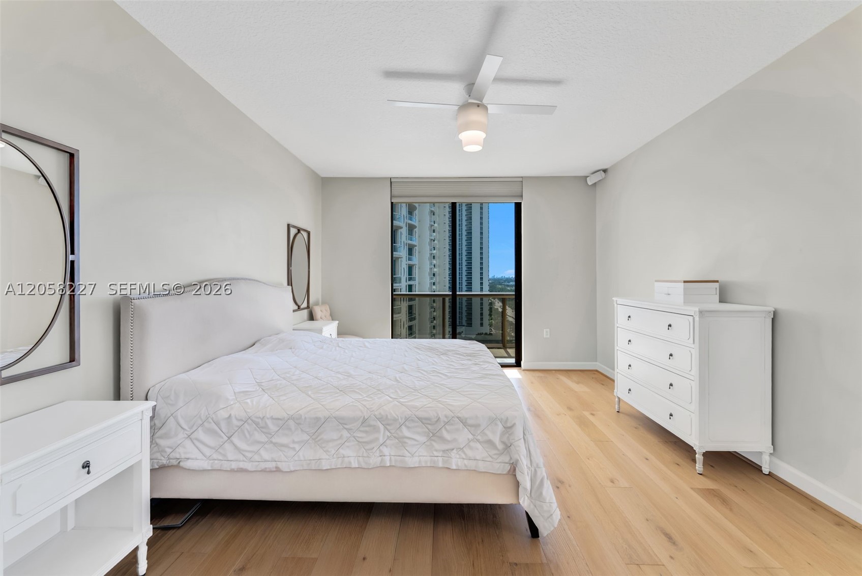 16275 Collins Ave 1604 Property Photo 15