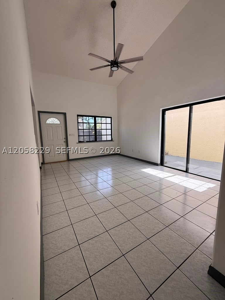 14720 Sw 106th Ter Property Photo 6