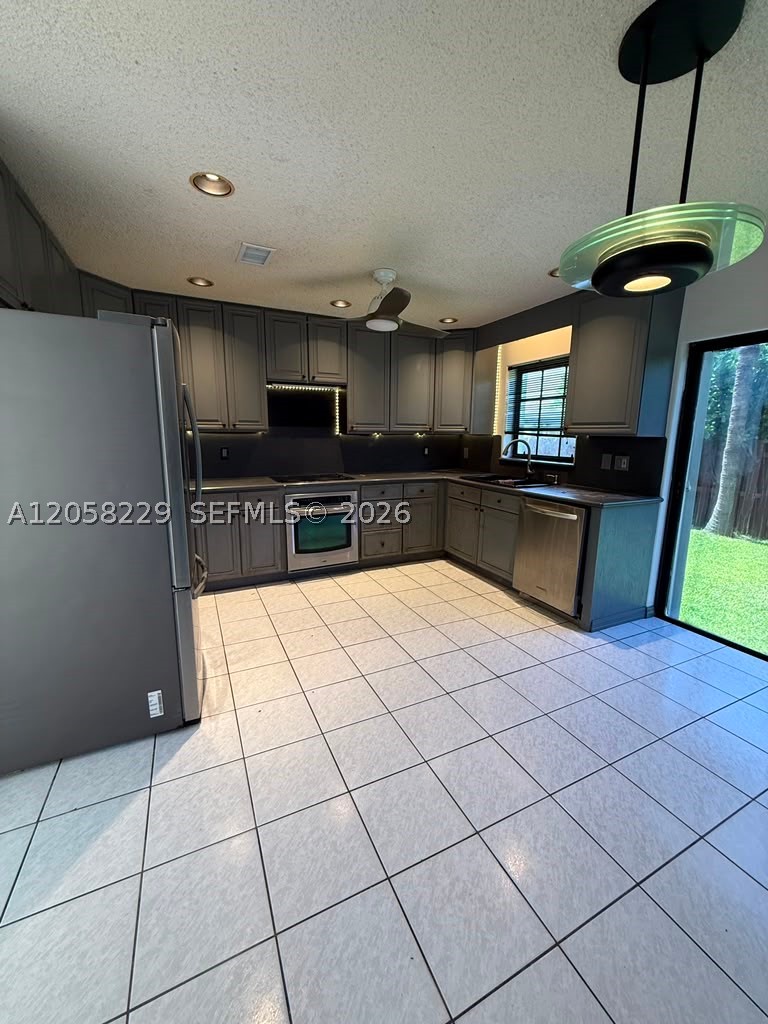 14720 Sw 106th Ter Property Photo 7