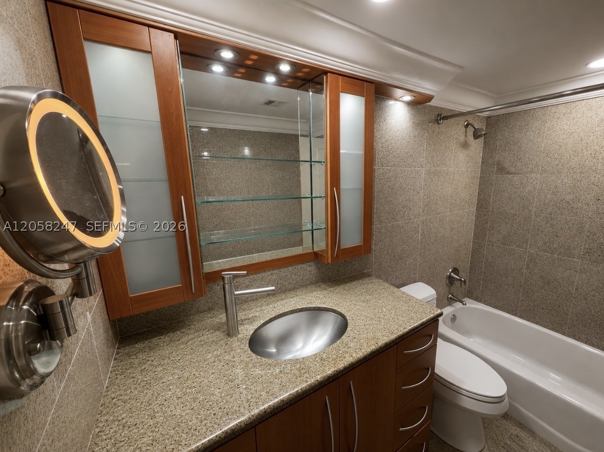 9511 Collins Ave 1507 Property Photo 25